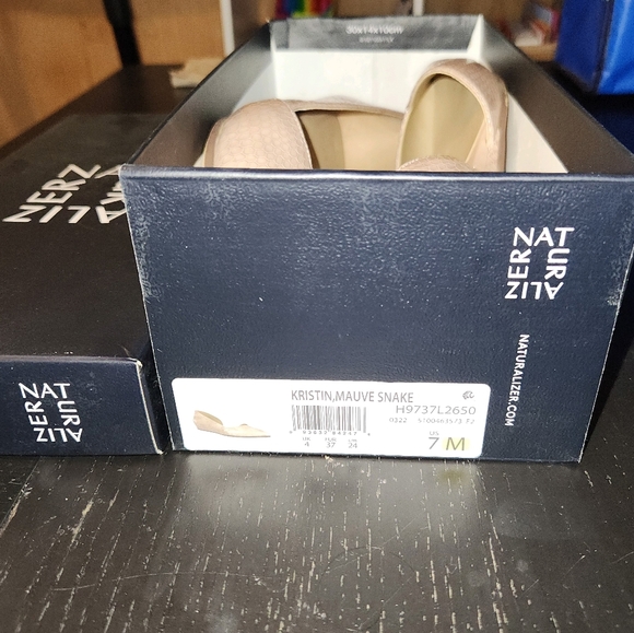 Naturalizer Point Toe Flats, Nude snake 😍🐍 Like new! Size 7 - Picture 10 of 10